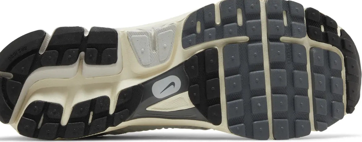 Nike Vomero Platinum Tint 5 Zoom 0730